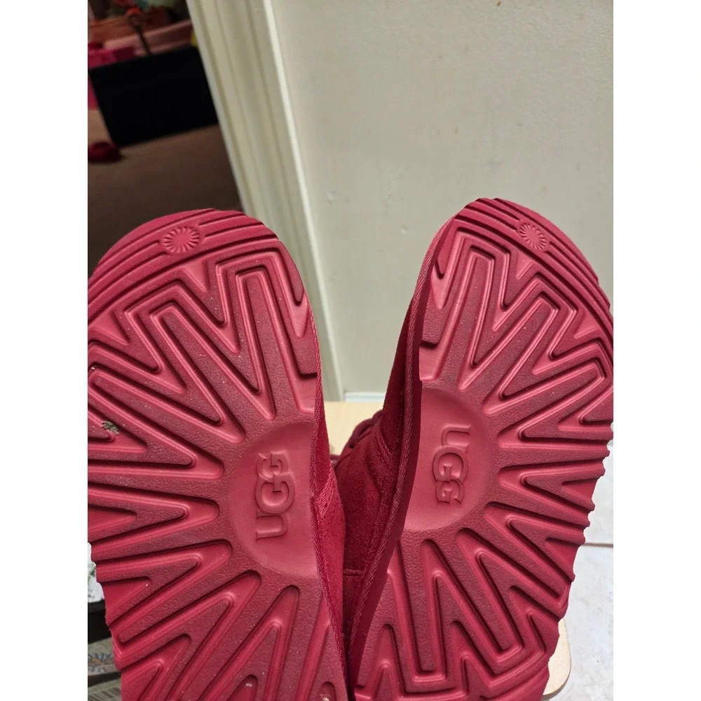 UGG Neumel Red Suede Lace Up Chukka Boots Kids Size 4 1017320K‎